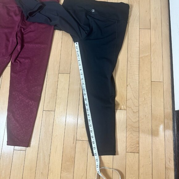 Set of TWO GAP FIT Eclipse Leggings Pants Size Medium Maroon Stars Back - Picture 8 of 10